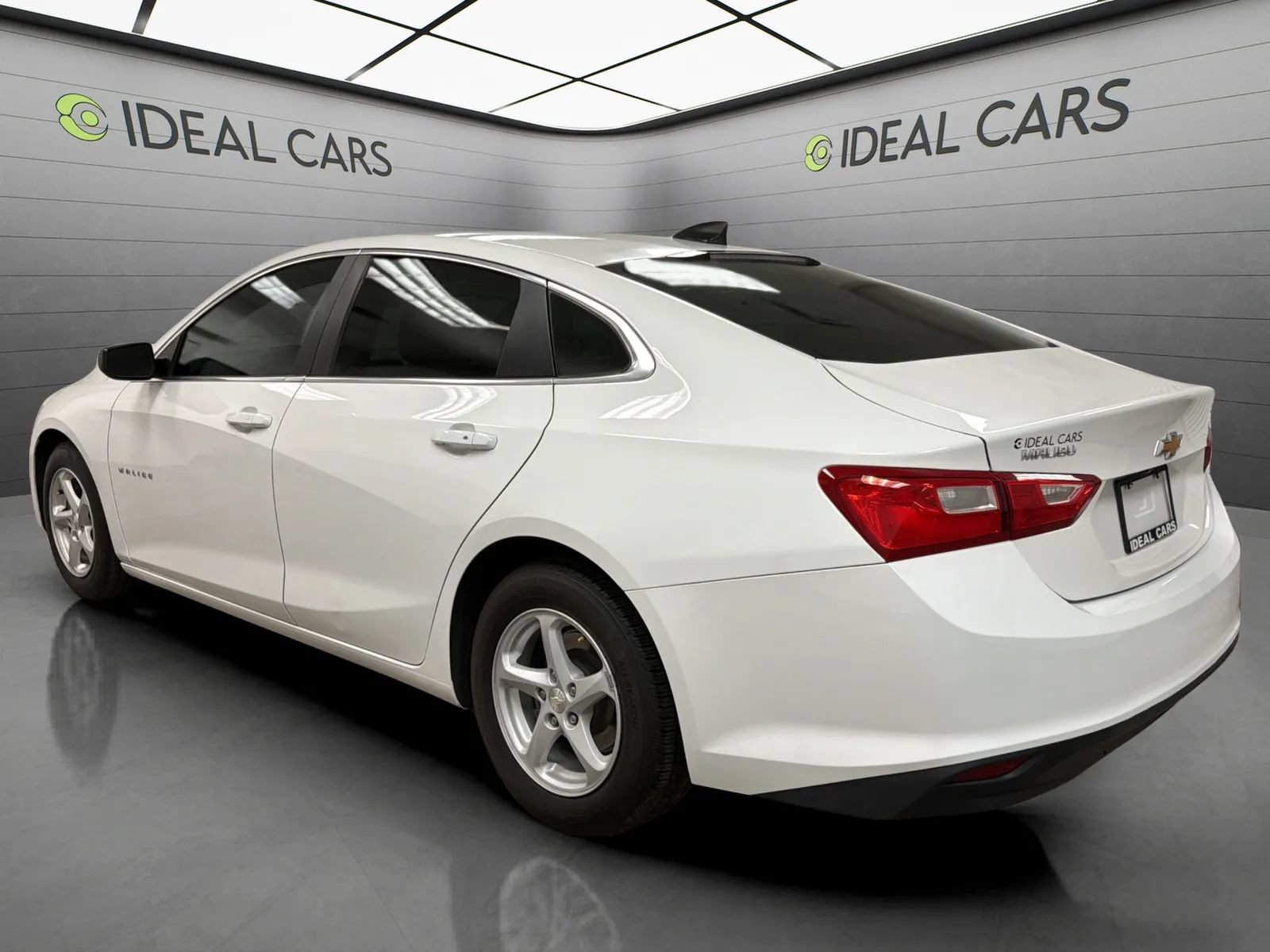 Used 2017 Chevrolet Malibu LS w/ LPO, Convenience Package 1 FWD image 7