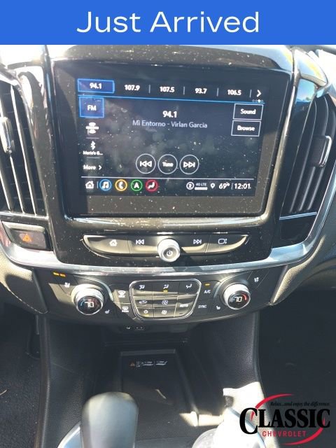 Used 2023 Chevrolet Traverse Premier image 21