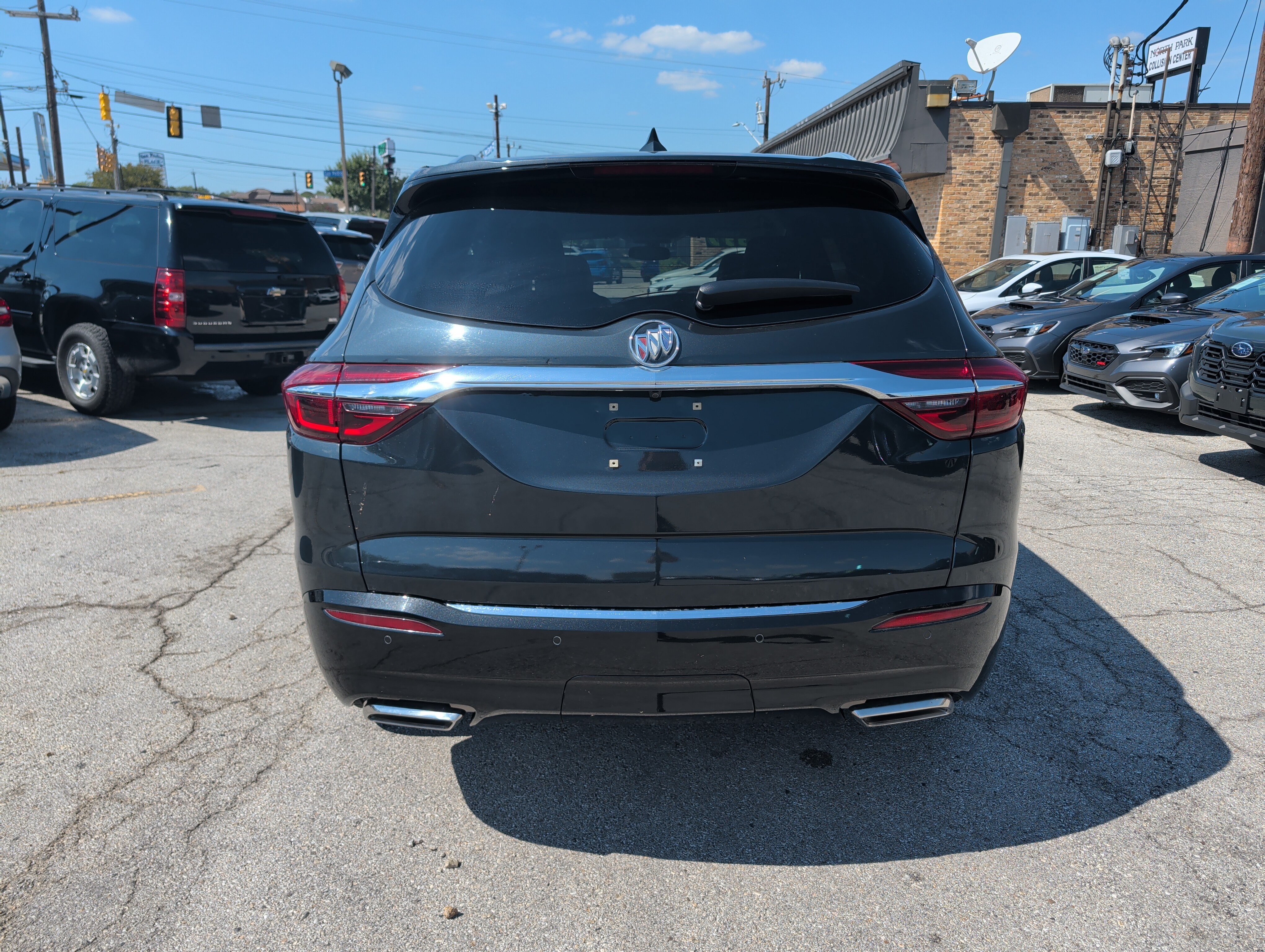 Used 2019 Buick Enclave Essence FWD image 18