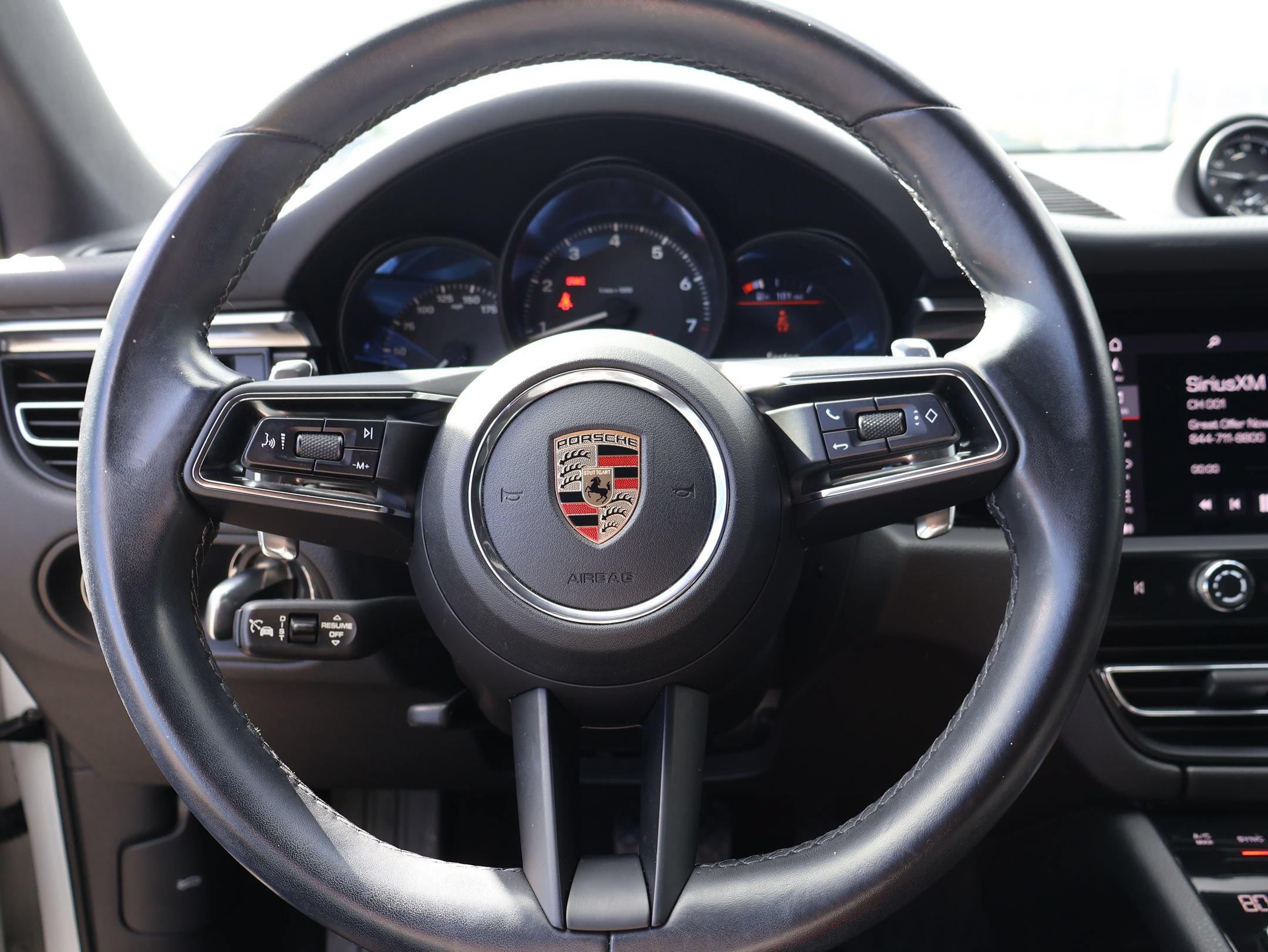 Used 2023 Porsche Macan AWD/4WD image 15