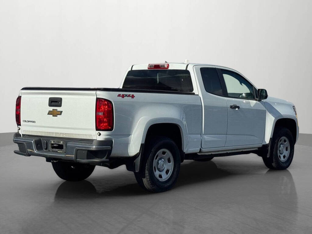 Used 2019 Chevrolet Colorado W/T image 2