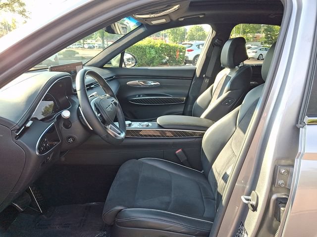 Used 2022 Genesis GV70 3.5T Sport w/ Sport Prestige Package AWD/4WD image 16