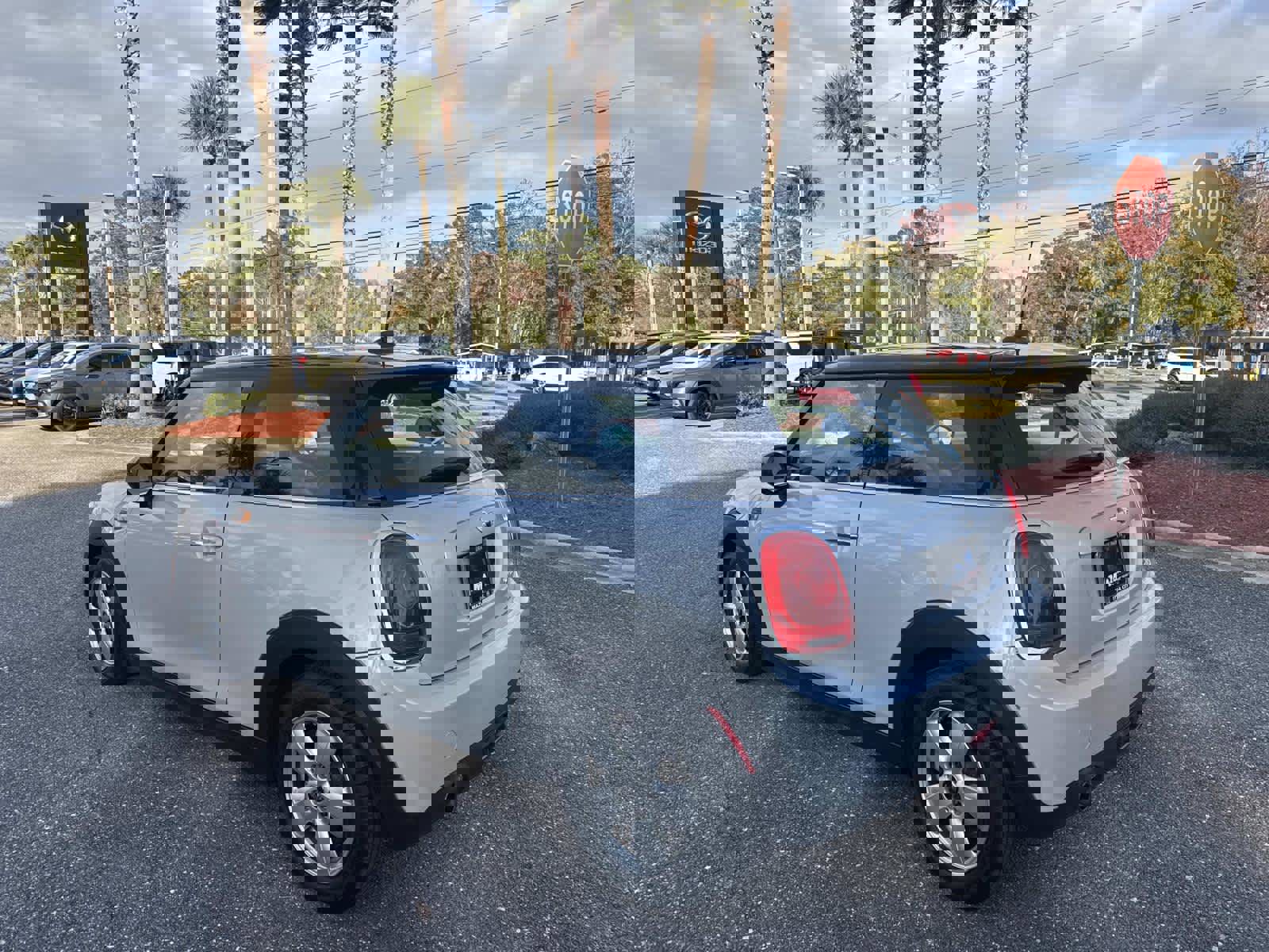 Used 2014 MINI Cooper 2-Door Hardtop image 7