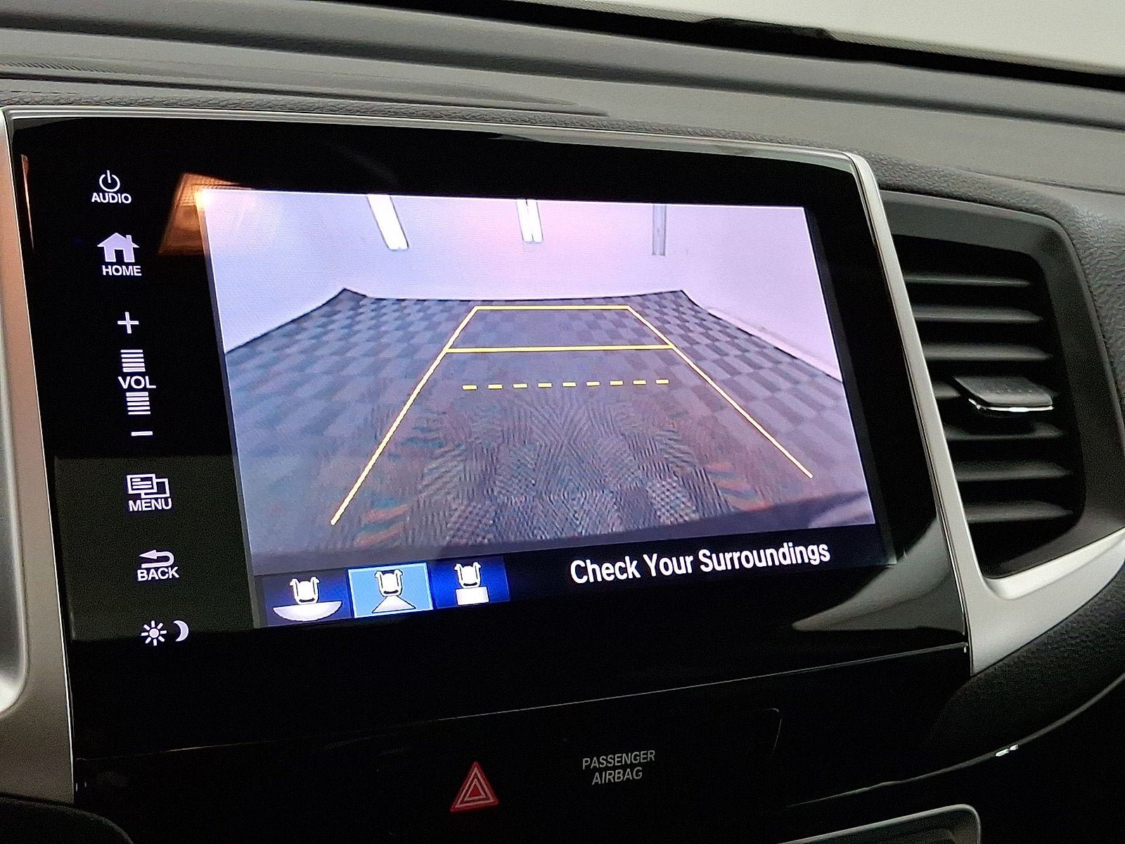 Used 2018 Honda Pilot Touring image 7
