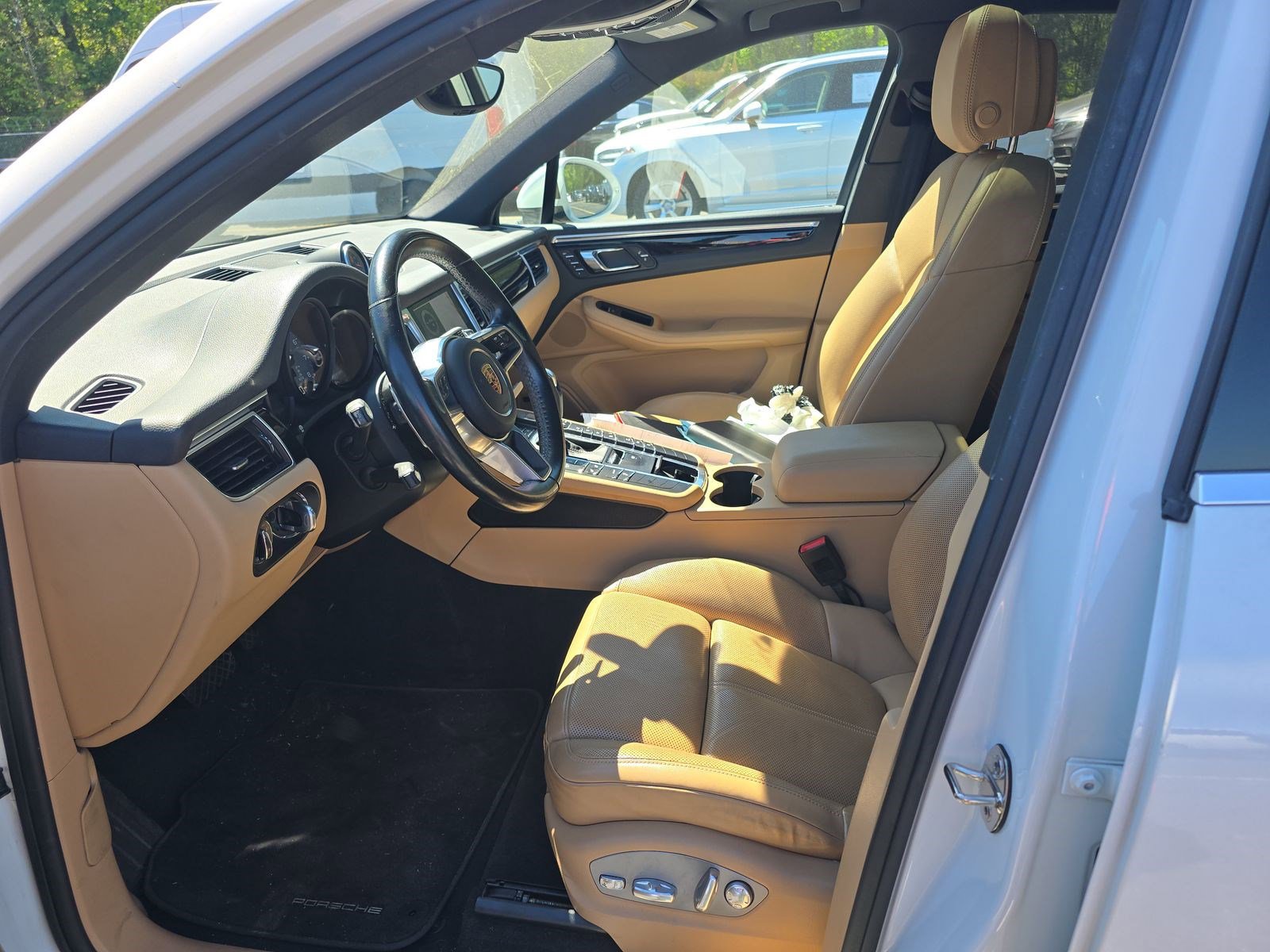 Used 2017 Porsche Macan S image 10