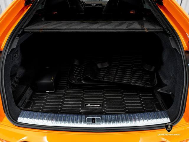 Used 2024 Lamborghini Urus S AWD/4WD image 12