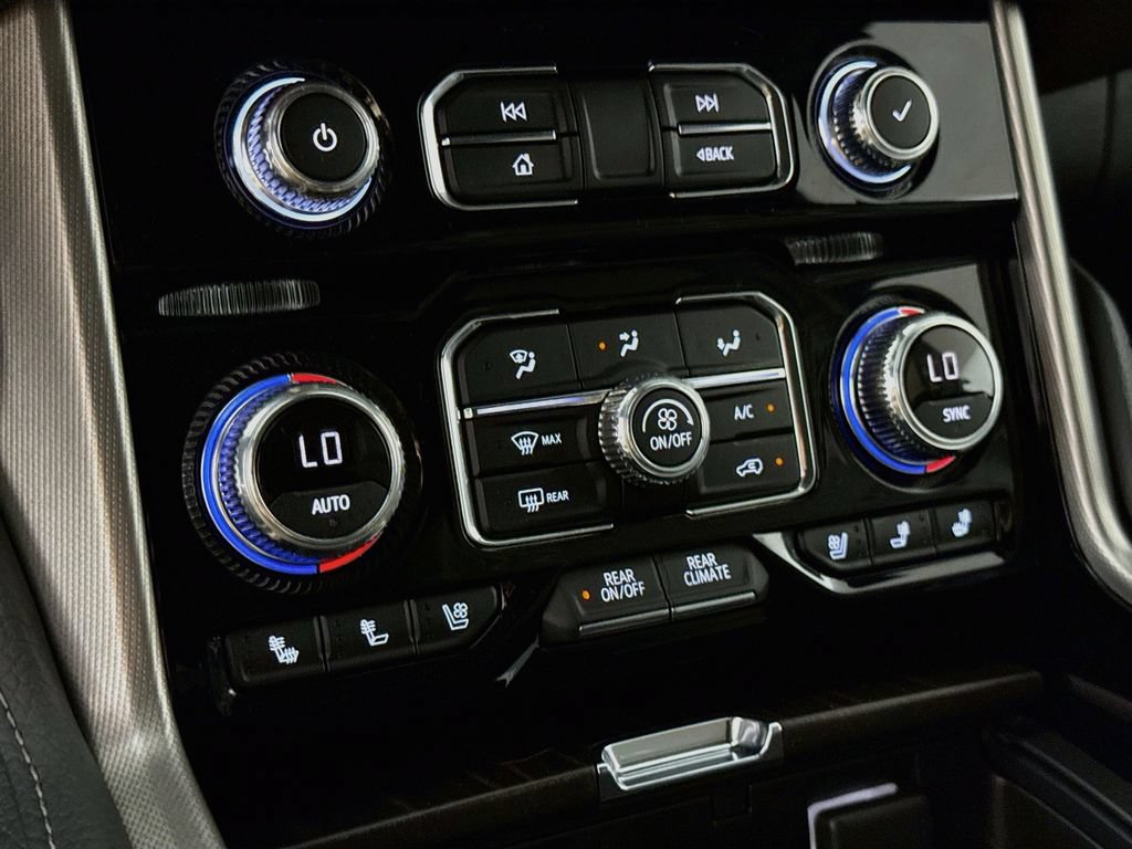 Used 2022 GMC Yukon Denali AWD/4WD image 8