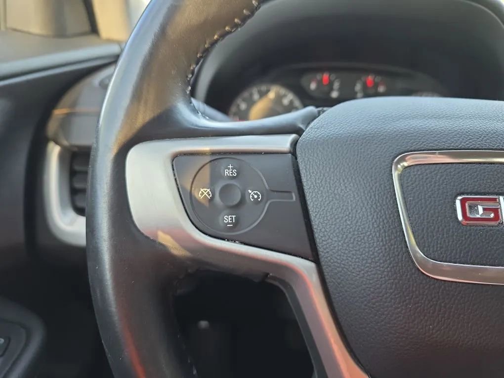 Used 2018 GMC Terrain SLE image 18