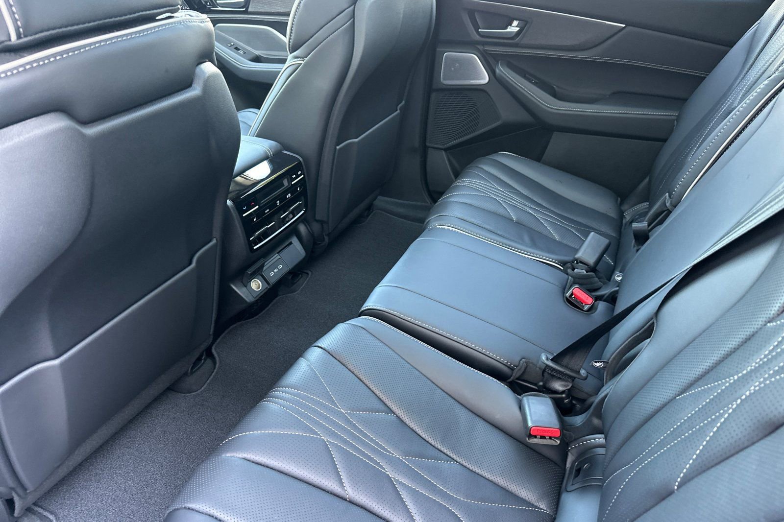 New 2026 Acura MDX w/ Advance Package image 10