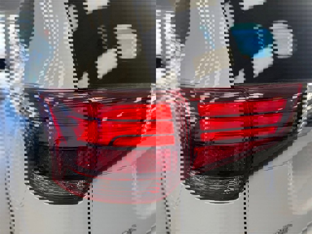 Used 2020 Mitsubishi Outlander ES image 37