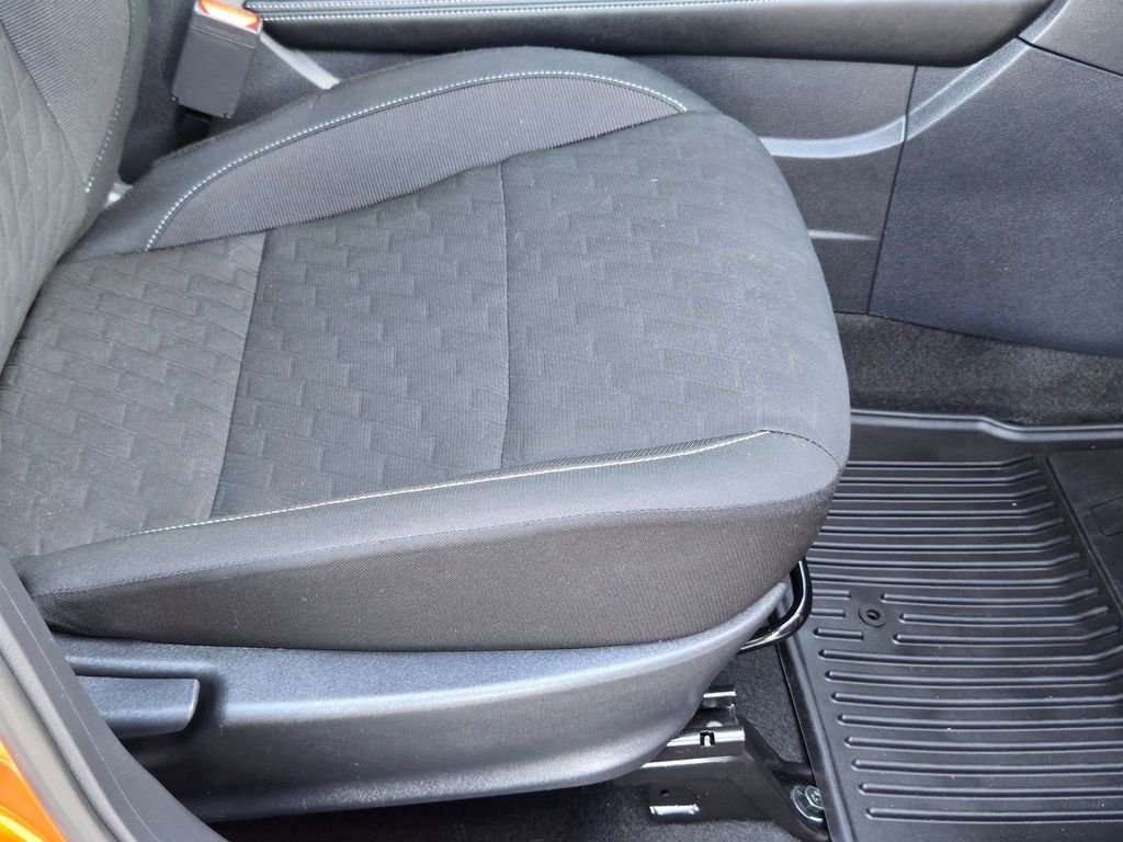 Used 2024 Nissan Kicks SV image 26