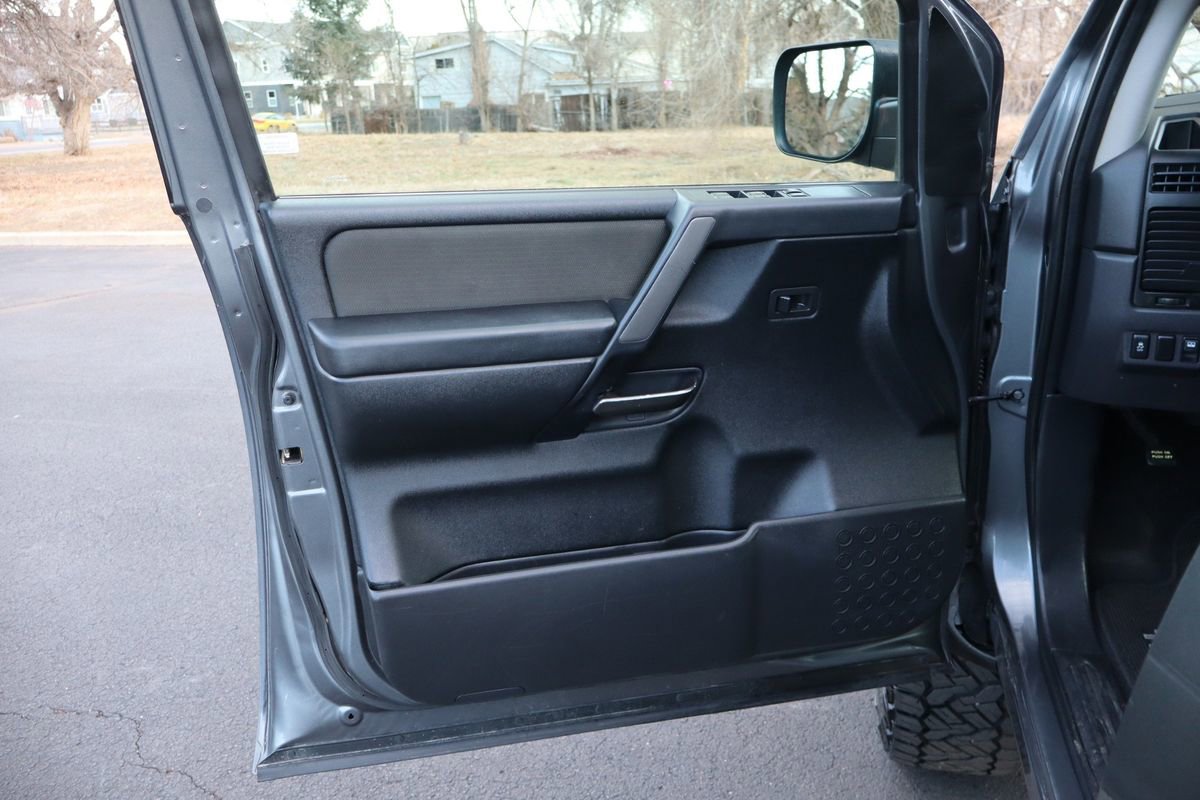 Used 2014 Nissan Titan S image 23
