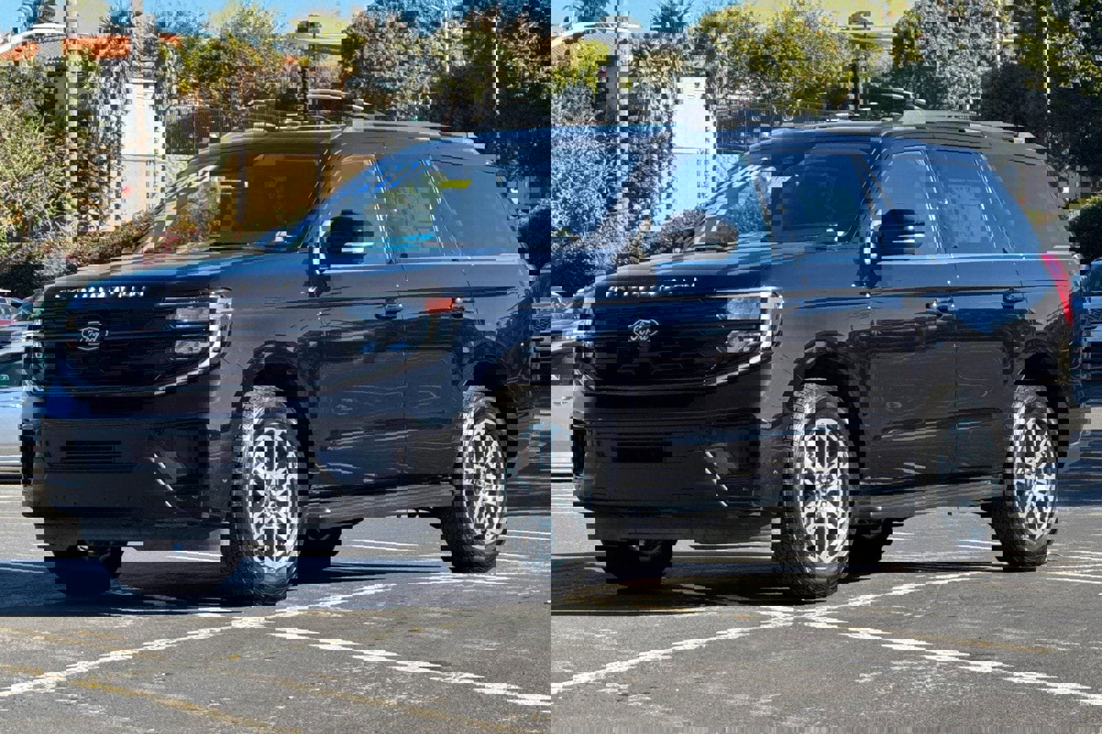 Certified 2025 Ford Expedition Active image 8