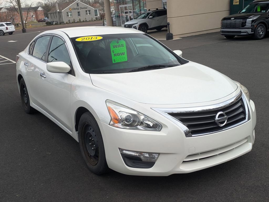 Used 2013 Nissan Altima 2.5 S FWD image 3