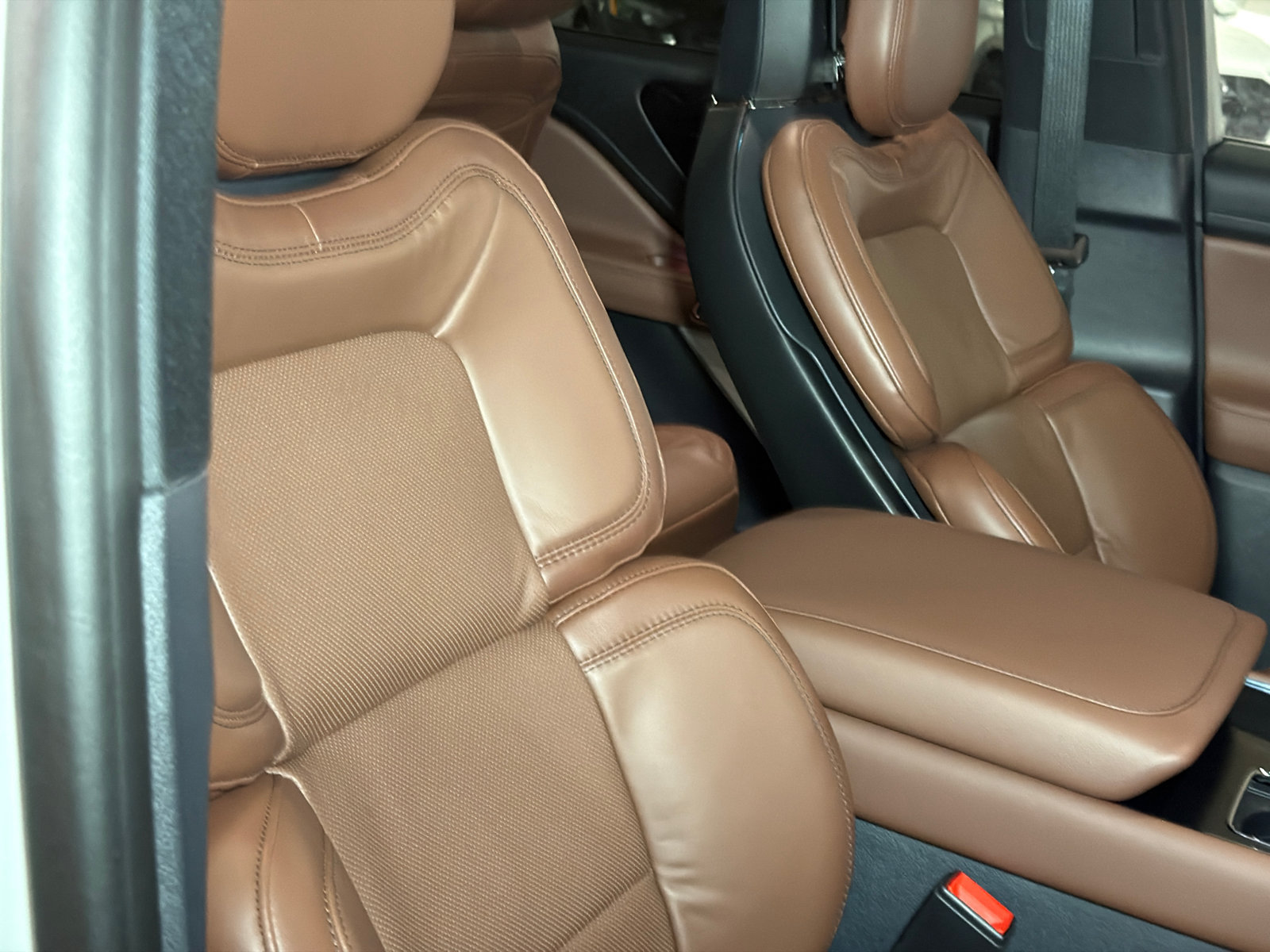 New 2027 Lincoln Aviator Reserve AWD/4WD image 11