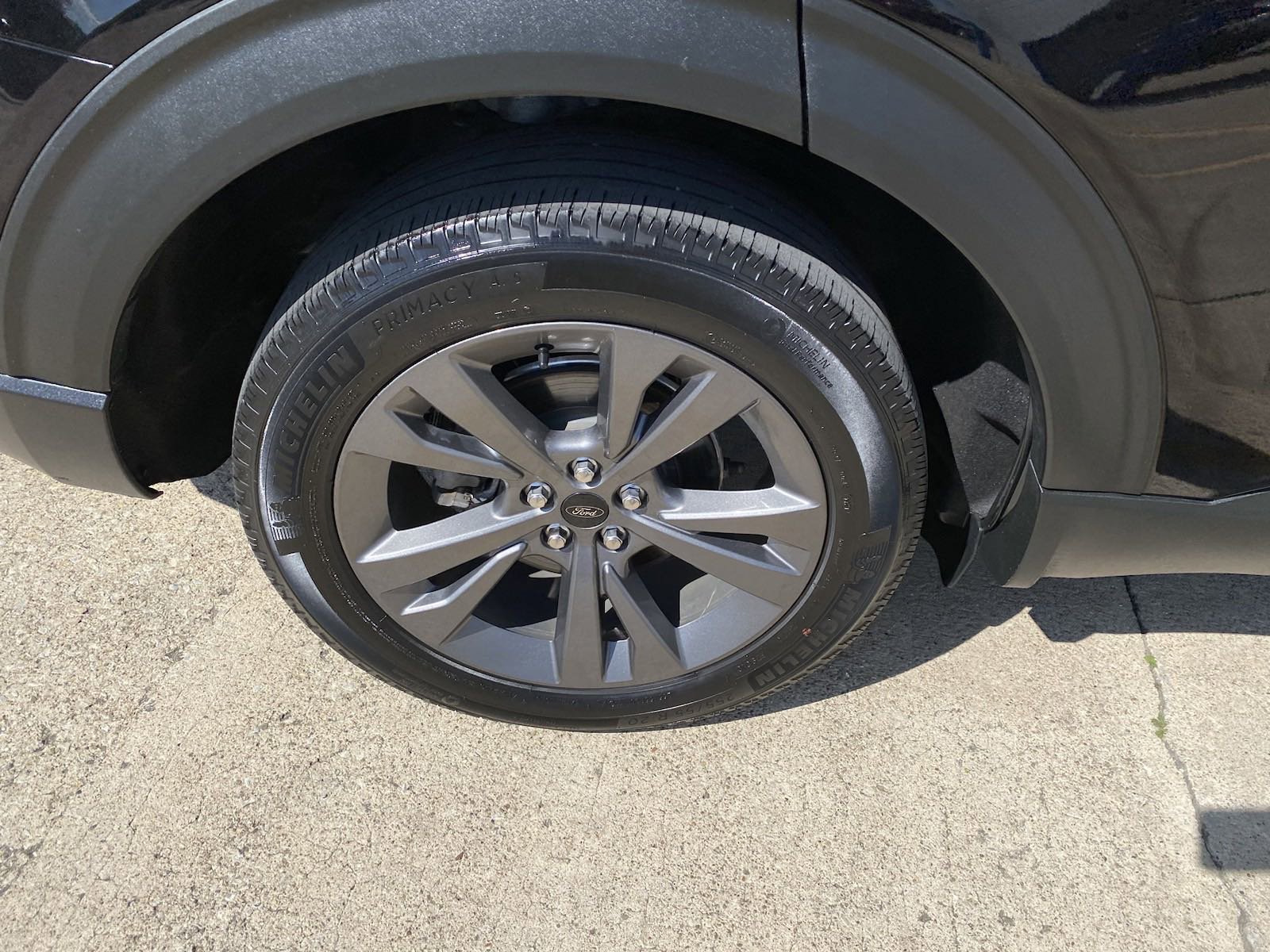 Used 2021 Ford Explorer XLT w/ Equipment Group 202A AWD/4WD image 3