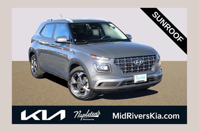 Used 2023 Hyundai Venue SEL video 1