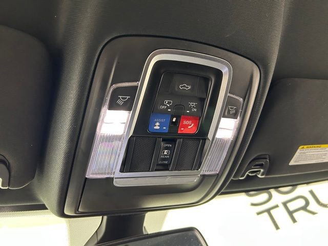 Used 2022 RAM 2500 Laramie AWD/4WD image 25