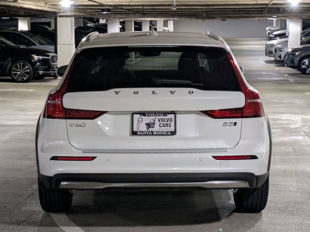 New 2026 Volvo V60 B5 Cross Country Plus w/ Protection Package Premier AWD/4WD image 4