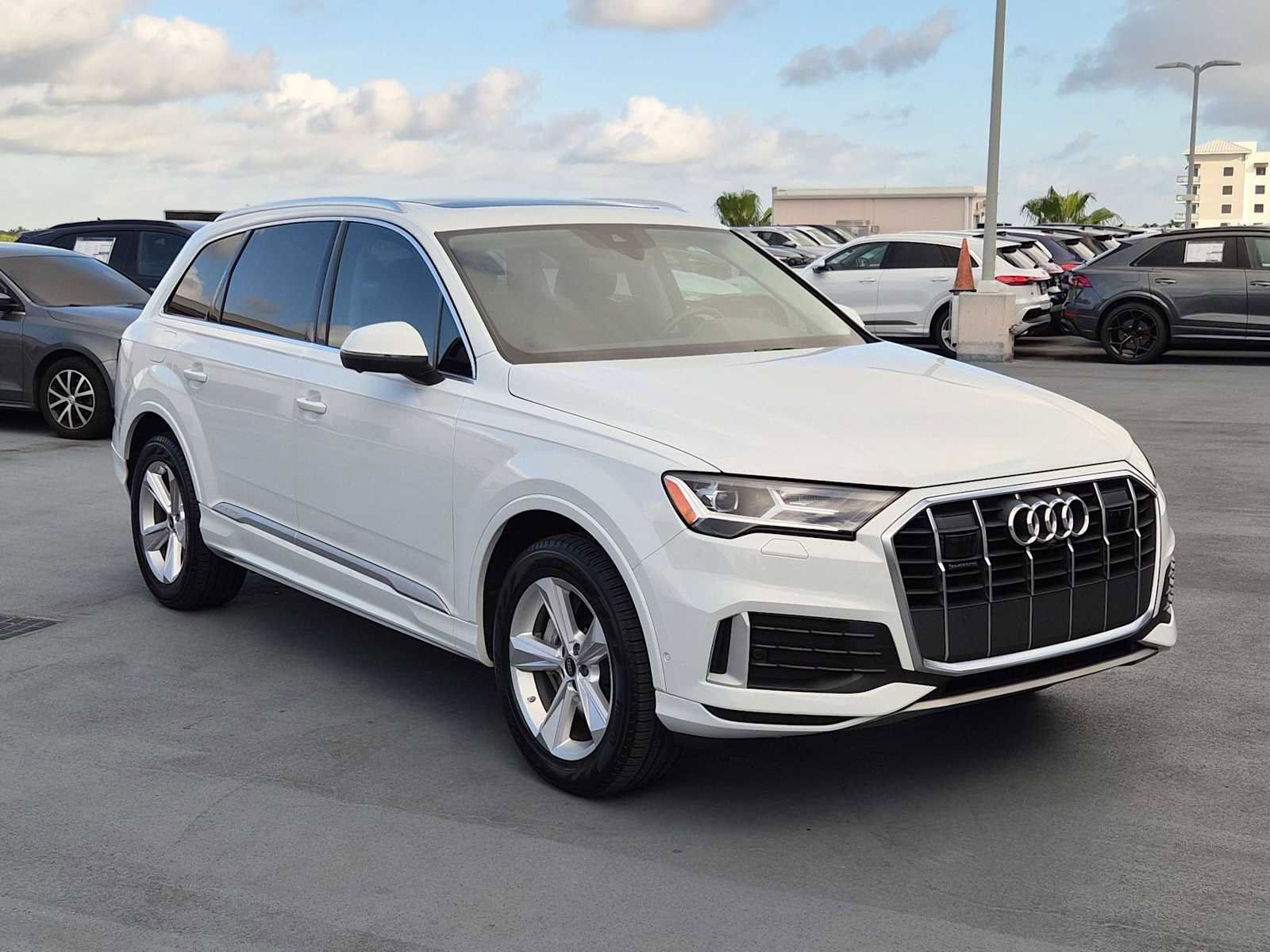 Certified 2023 Audi Q7 2.0T Premium Plus w/ Premium Plus Package AWD/4WD image 8