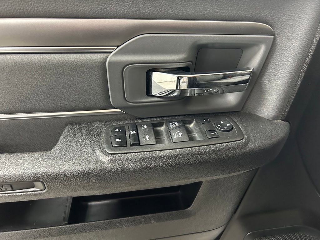 Used 2022 RAM 1500 Classic SLT w/ Protection Group AWD/4WD image 17