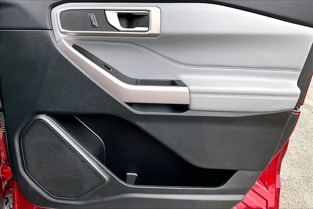 Used 2024 Ford Explorer XLT w/ Equipment Group 202A image 22