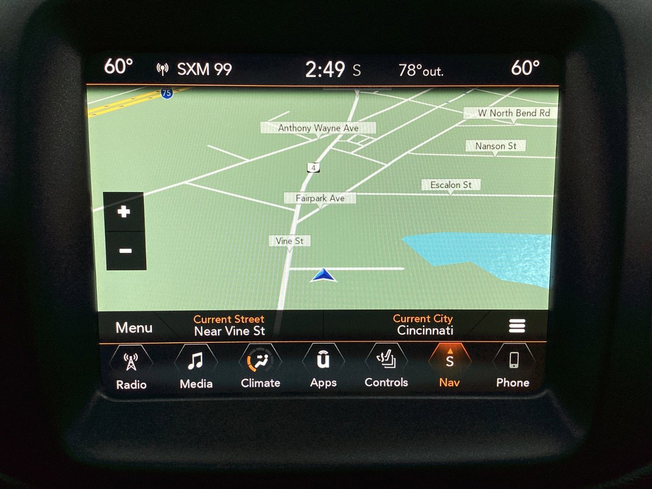 Used 2017 Jeep Compass Trailhawk w/ Leather Interior Group AWD/4WD image 35