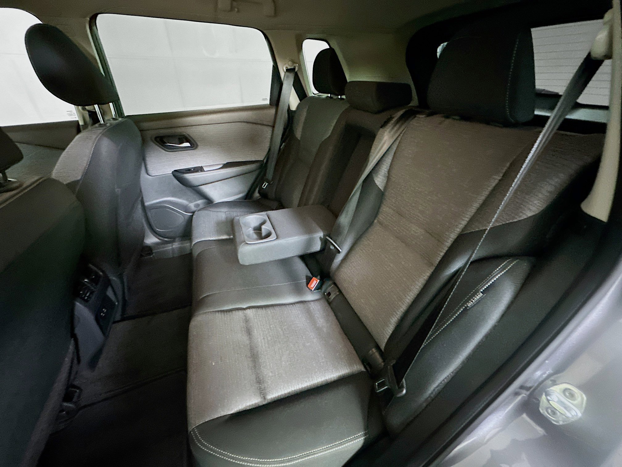 Used 2023 Nissan Rogue SV FWD image 26