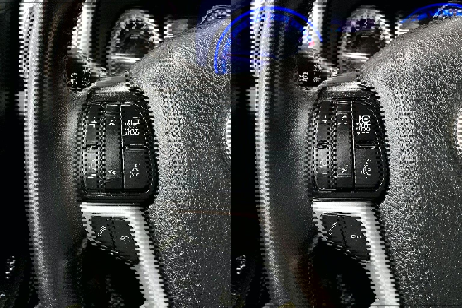 Used 2019 Toyota Highlander SE image 17