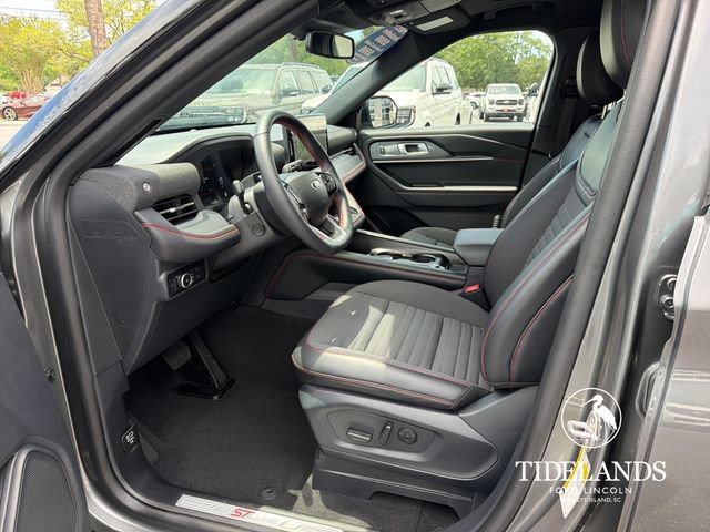 Certified 2025 Ford Explorer ST-Line w/ Premium Package AWD/4WD image 11