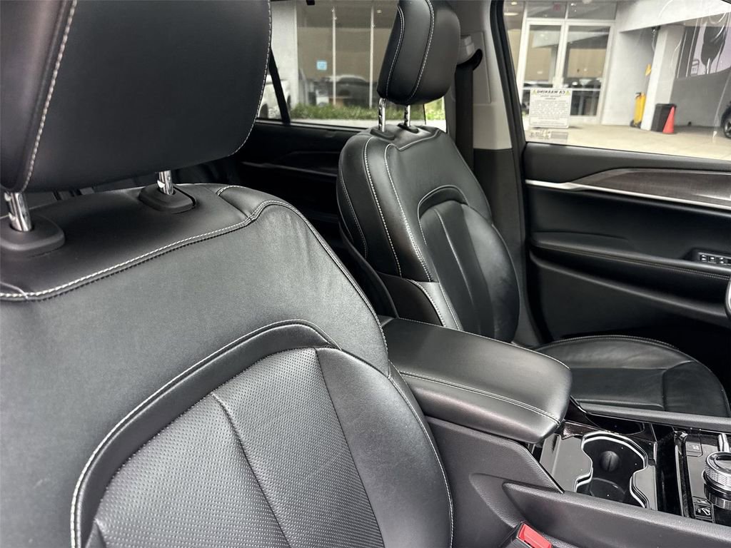 Used 2022 Jeep Grand Cherokee Limited 4xe w/ Luxury Tech Group II image 27