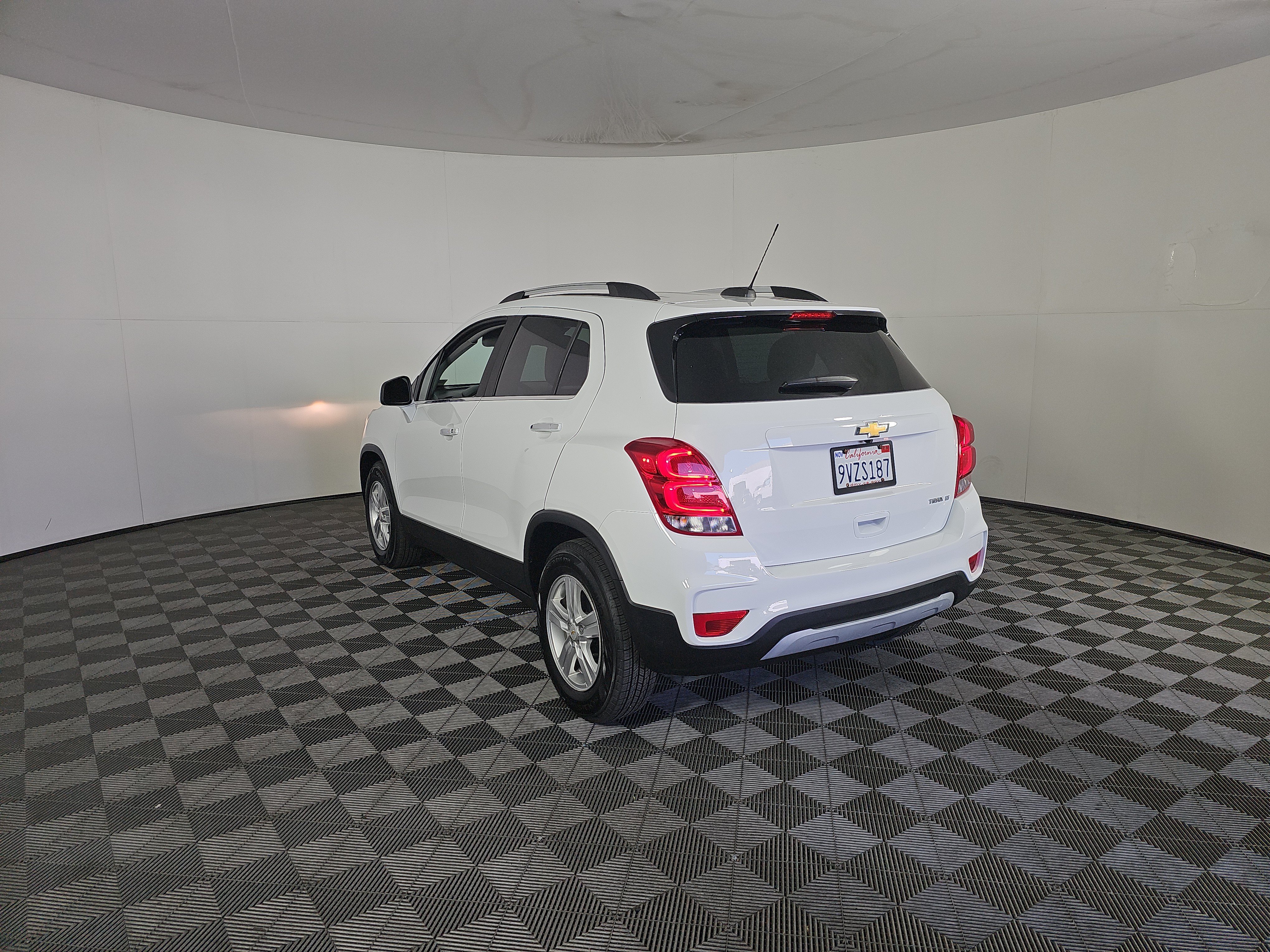 Used 2020 Chevrolet Trax LT w/ LT Convenience Package FWD image 6