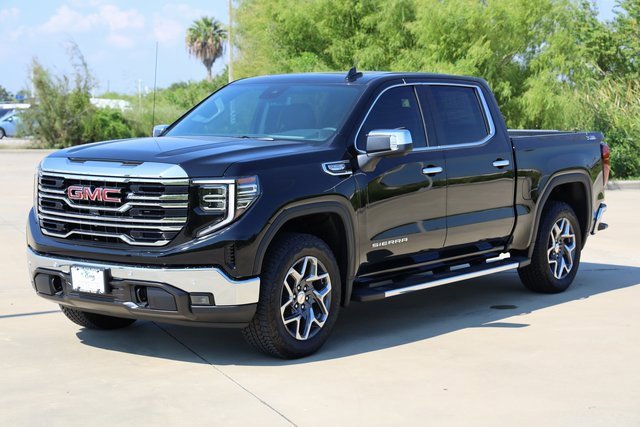 New 2026 GMC Sierra 1500 SLT image 3