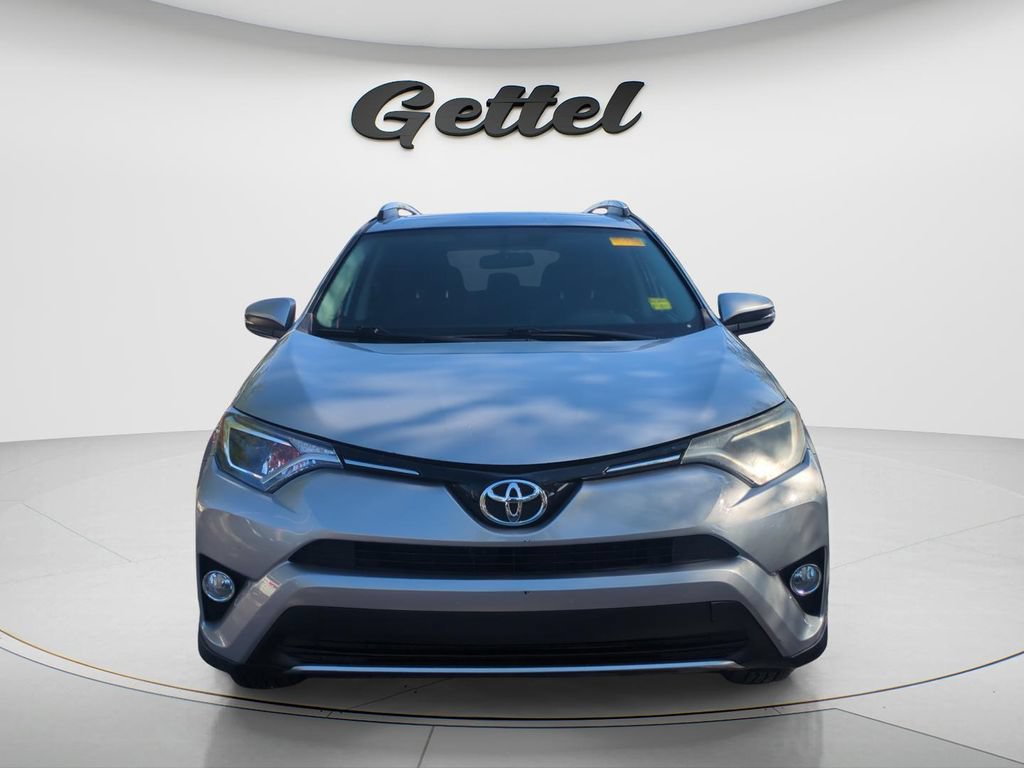 Used 2016 Toyota RAV4 XLE AWD/4WD image 2