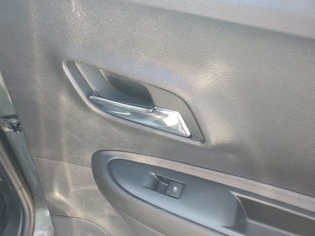 Used 2020 Chevrolet Trax LS FWD image 47
