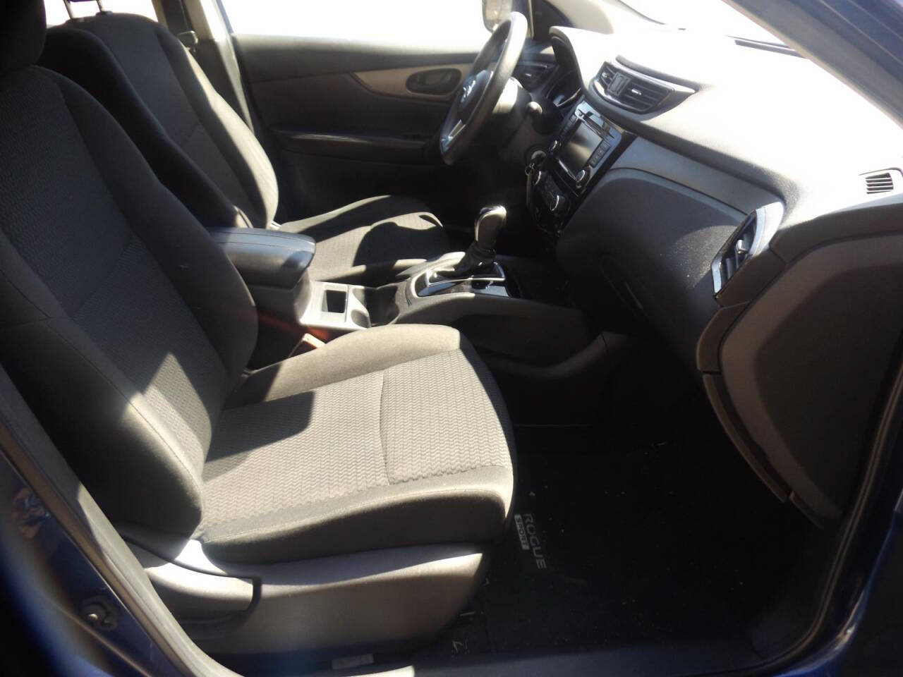 Used 2020 Nissan Rogue Sport S FWD image 7