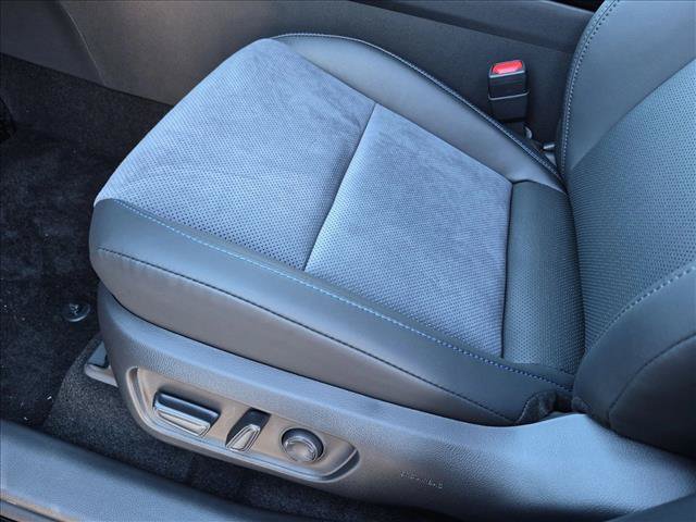 New 2026 Toyota RAV4 XSE w/ Panoramic Sun Roof Package AWD/4WD image 4