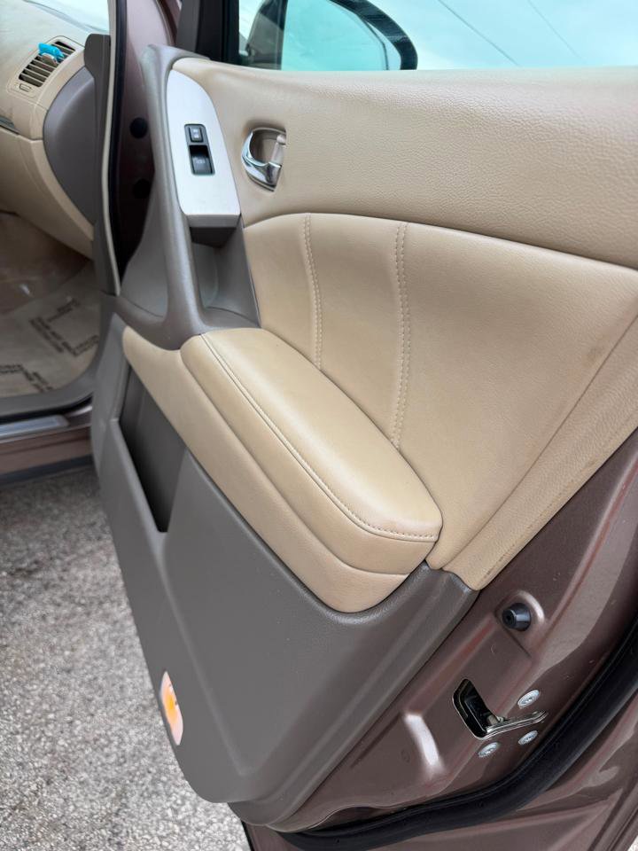 Used 2011 Nissan Murano SL FWD image 30