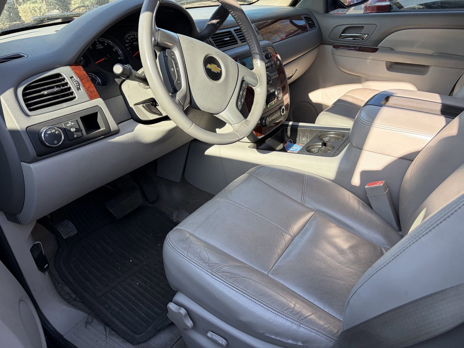 Used 2011 Chevrolet Avalanche LT w/ Regional Value Package RWD image 11