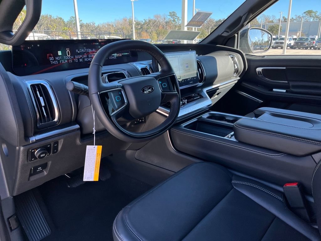New 2025 Ford Expedition Platinum w/ Stealth Performance Package AWD/4WD image 5