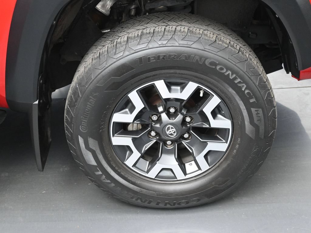 Used 2020 Toyota Tacoma TRD Off-Road AWD/4WD image 34