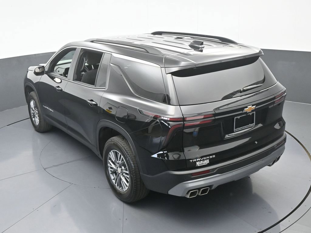 Used 2025 Chevrolet Traverse LT image 50