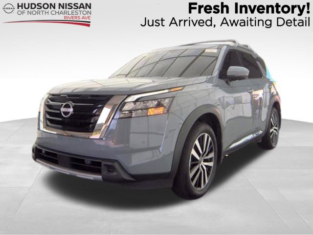 Used 2025 Nissan Pathfinder Platinum w/ Cargo Package AWD/4WD image 1