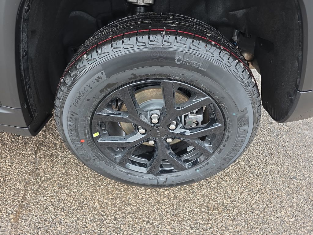 New 2026 Jeep Grand Cherokee Altitude AWD/4WD image 11