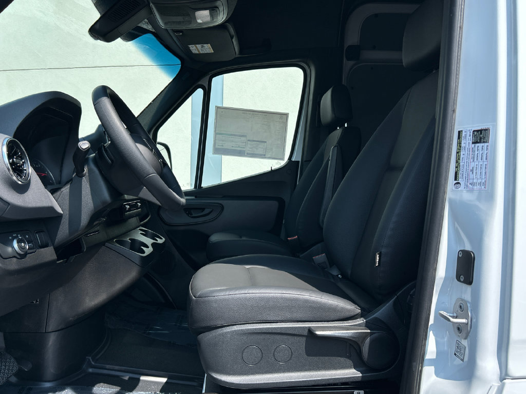 New 2026 Mercedes-Benz Sprinter 2500 image 14
