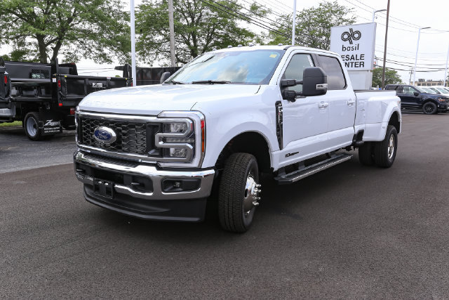 New 2026 Ford F350 XLT w/ XLT Premium Package AWD/4WD image 5
