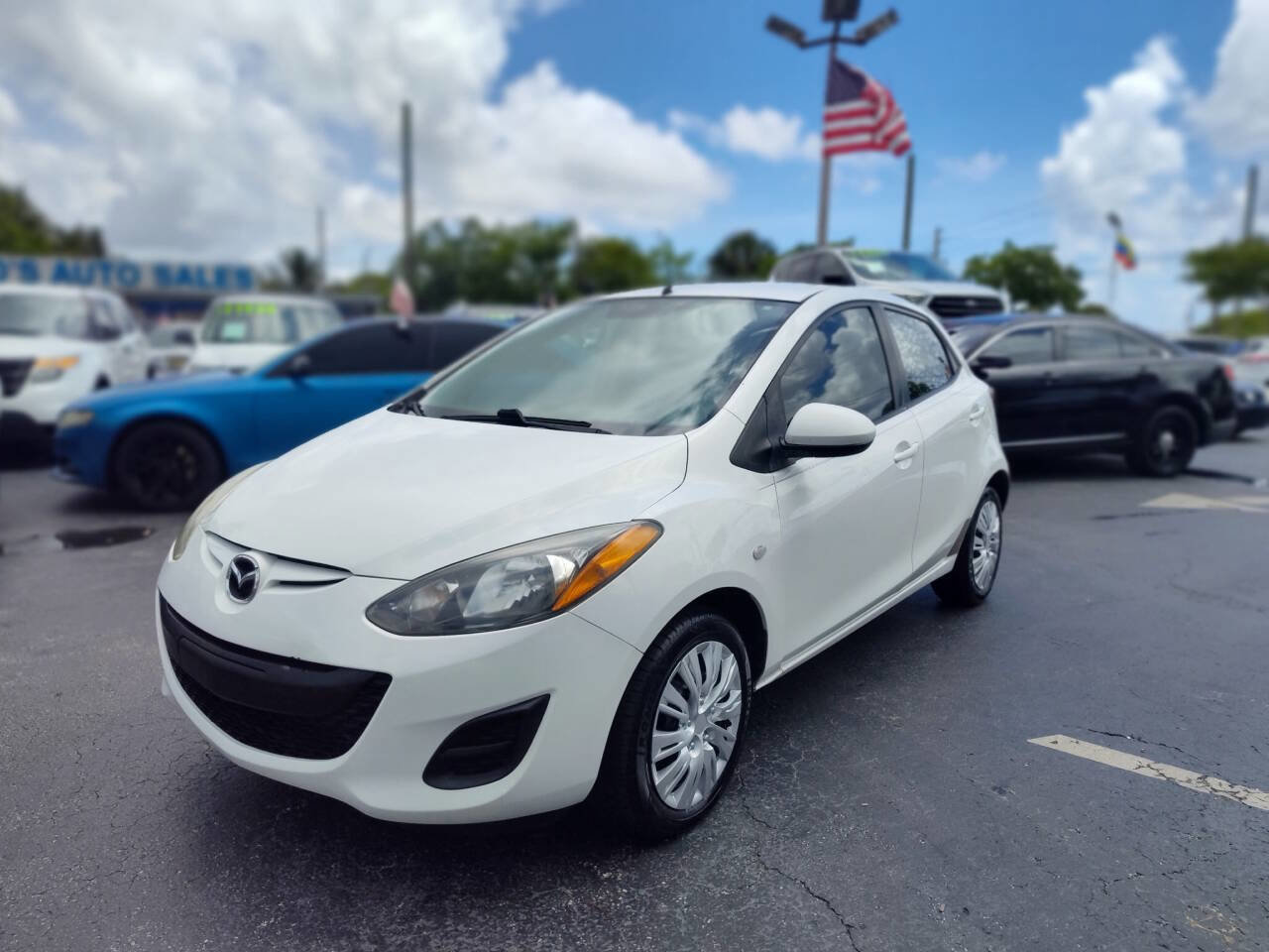 Used 2011 MAZDA MAZDA2 Sport image 1