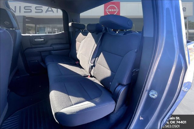 Used 2020 Chevrolet Silverado 1500 Custom w/ Custom Value Package AWD/4WD image 23