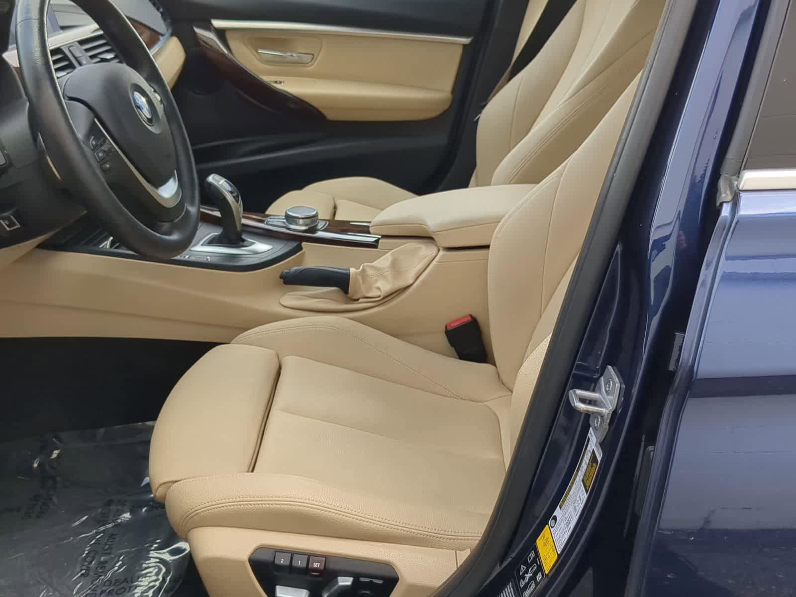 Used 2018 BMW 330i xDrive Sedan w/ Convenience Package AWD/4WD image 16
