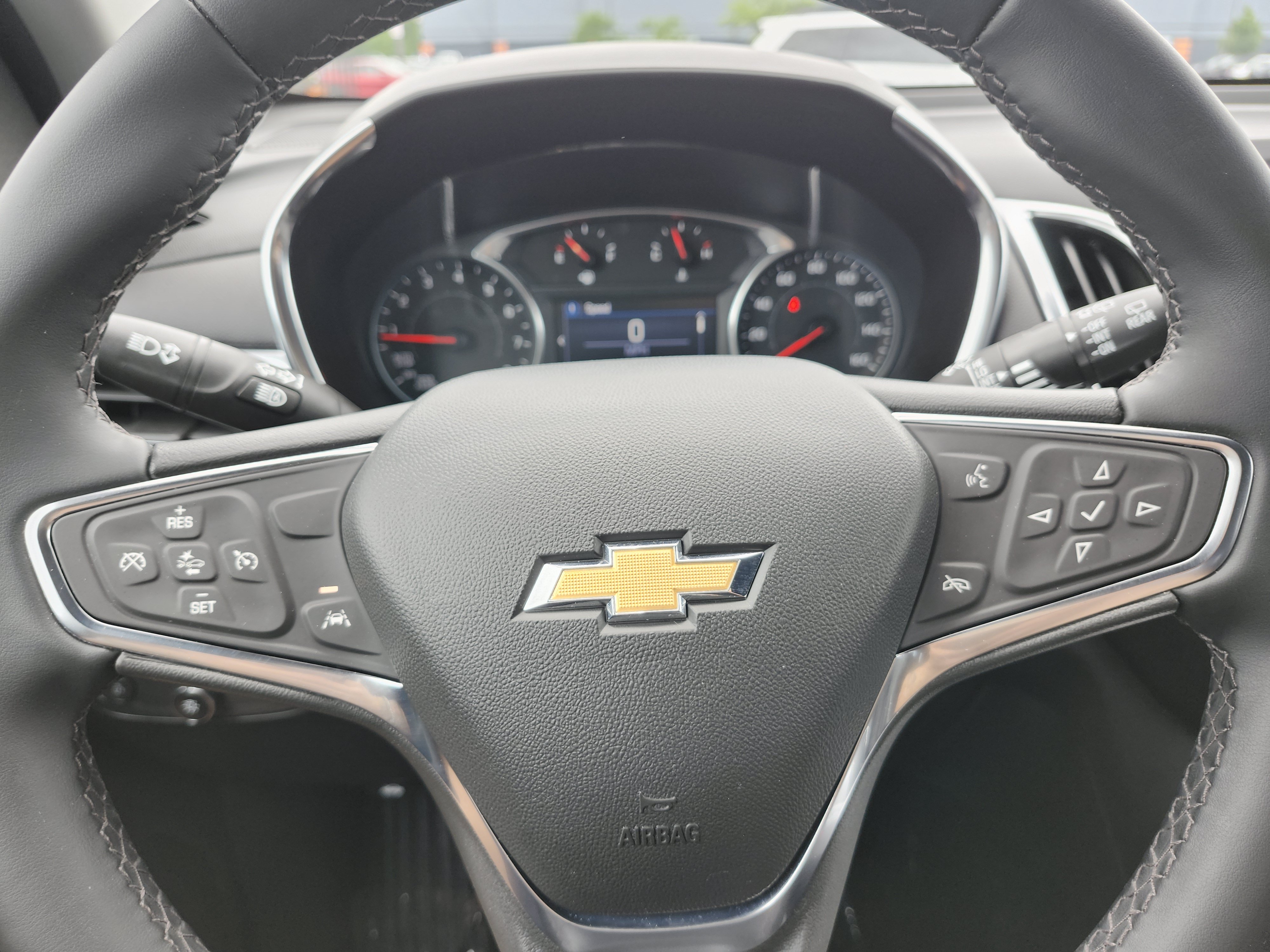 Used 2024 Chevrolet Equinox LT FWD image 28